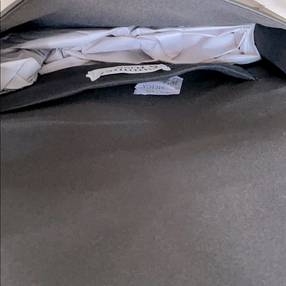 Cute metallic clutch with removable strap - Picture 4 of 5